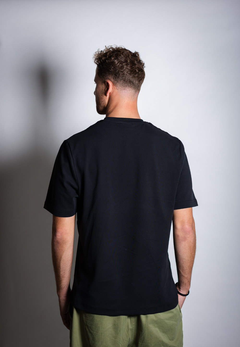 Plain Black - T-shirt